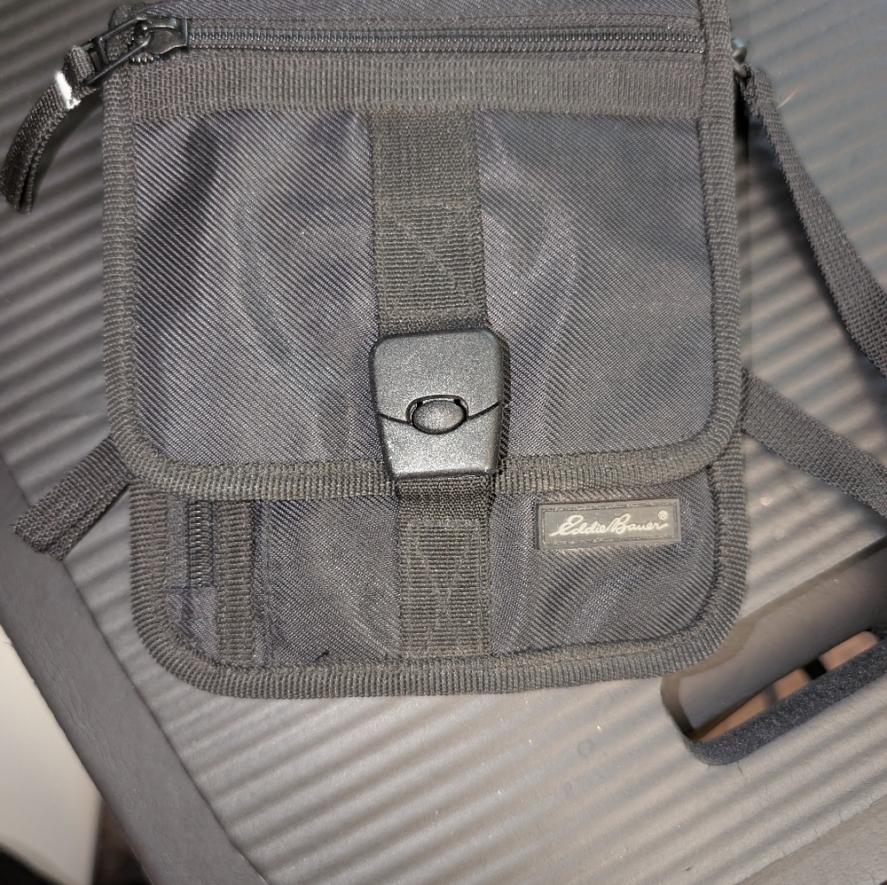 Eddie Bauer Ripstop Travel Wallet Organizer Adjustable Shoulder Strap Black